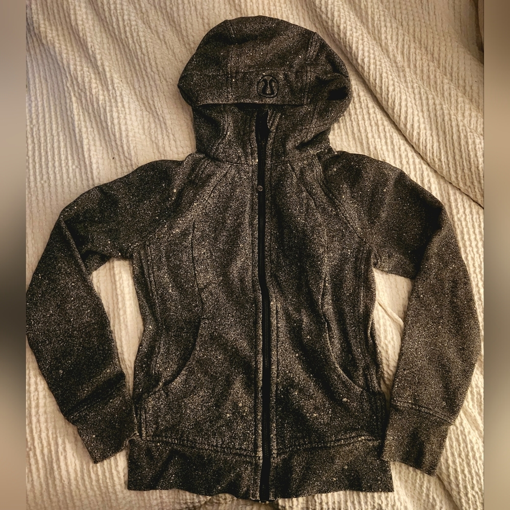 Lululemon scuba hoodie size 4, black and white